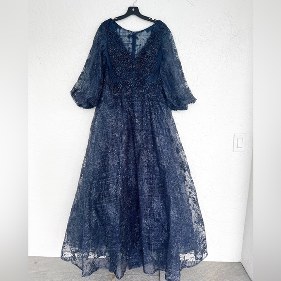 Mac Duggal Navy Blue Puff Long Sleeve V Neck Evening Gown Size 12 - Picture 5 of 10